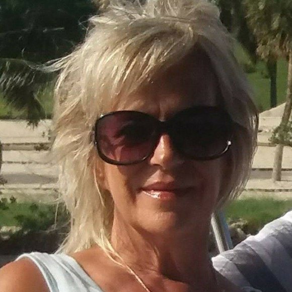 Meet your Posher, Cindy - Picture 1 of 1